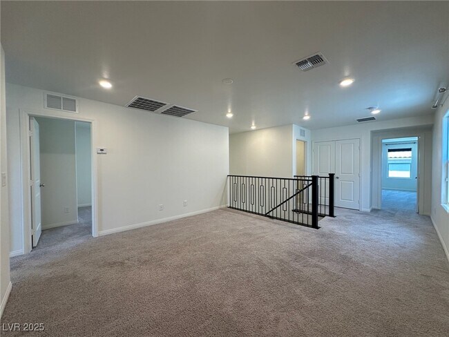 Building Photo - 6988 Sylmar Ave