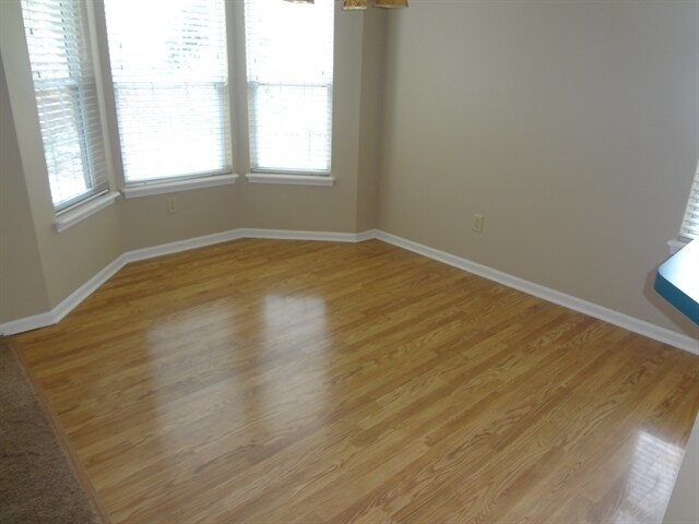 Building Photo - 613 Burr Oak Dr