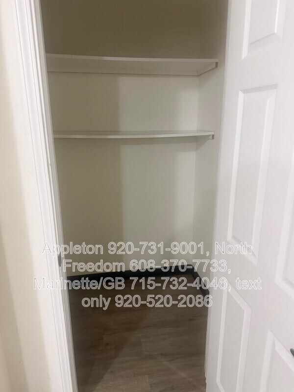 Building Photo - S7559 US-12