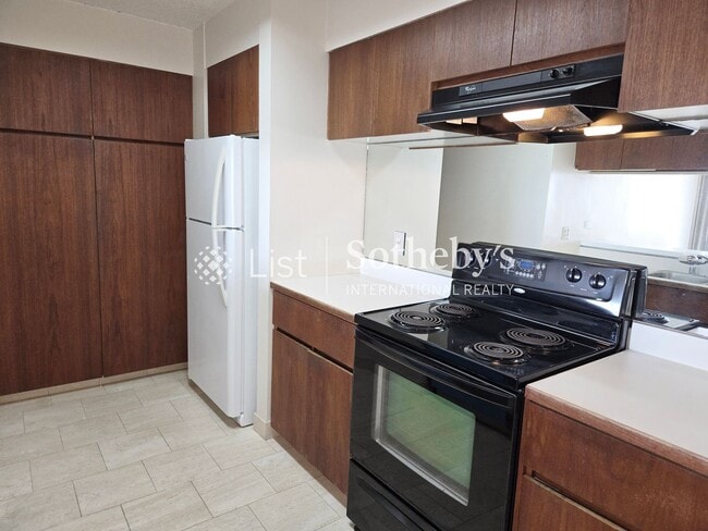 Building Photo - Royal Iolani #PH4 (Ewa) | Honolulu, HI