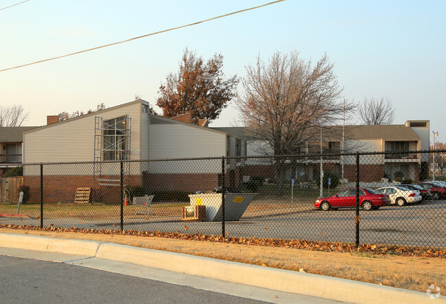 Building Photo - Tulsa Pythian Manor