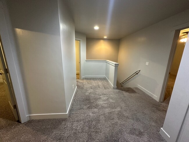 Building Photo - 3114 S Relic Ridge Dr