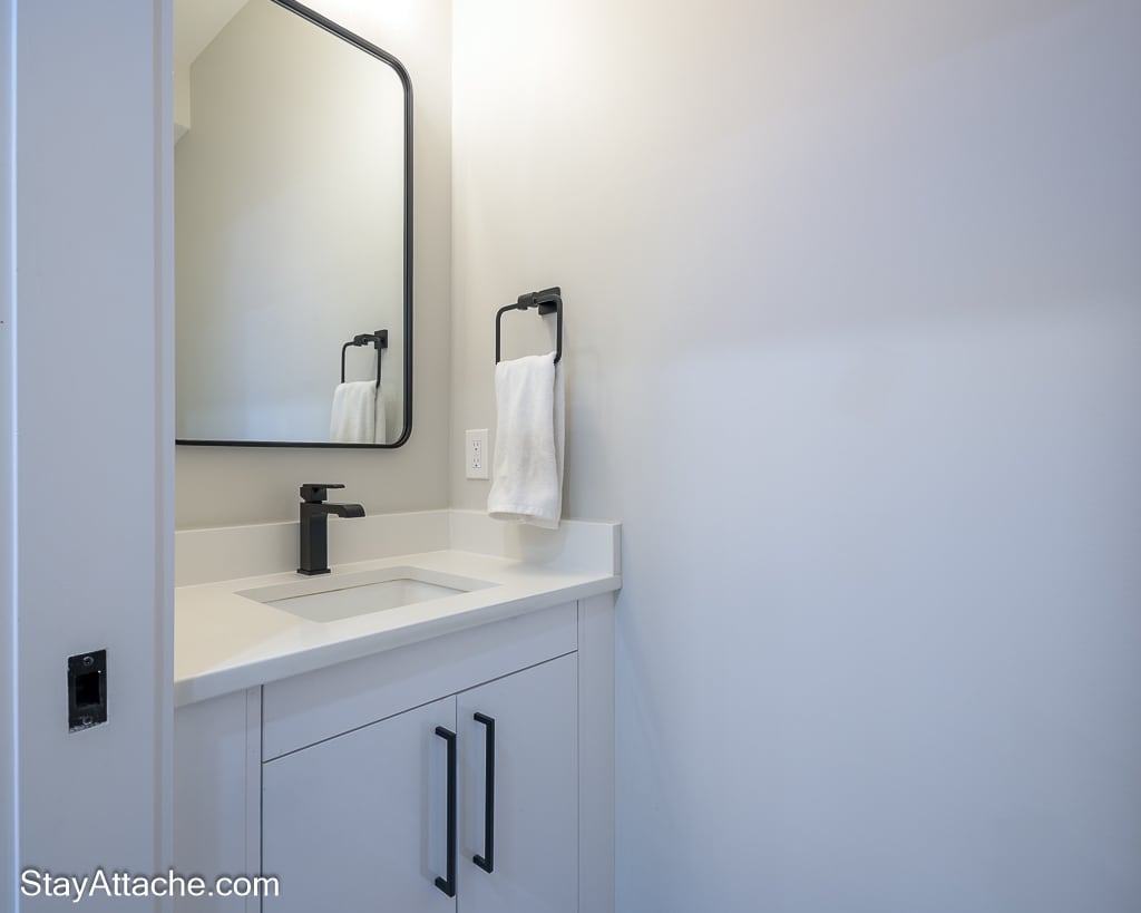 Building Photo - 2301 Ontario Rd NW