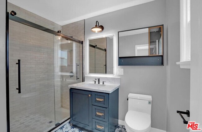 Building Photo - 2517 Curtis Ave