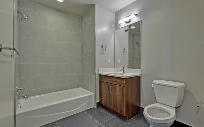 Building Photo - 100 Marshall St