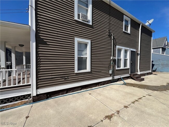 Building Photo - 1726 Starkweather Ave