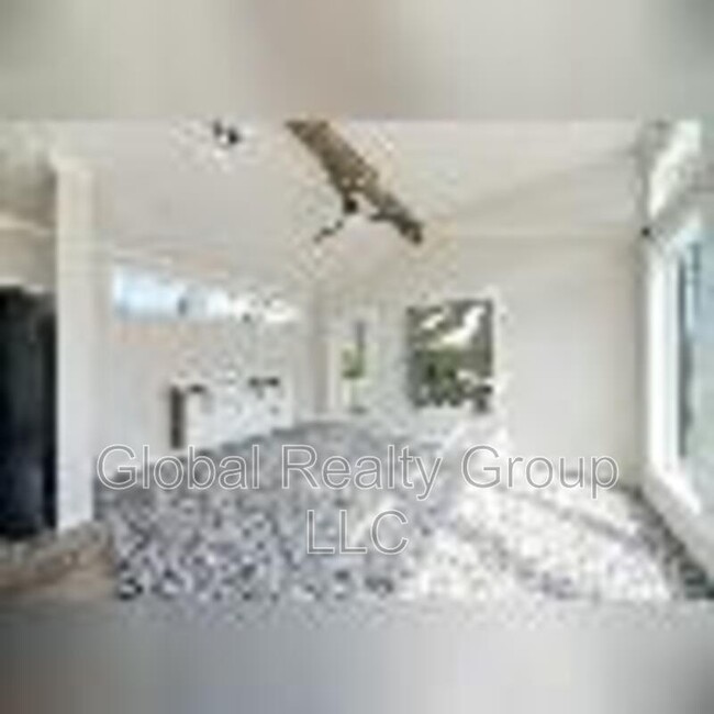 Building Photo - 470 Private 1523