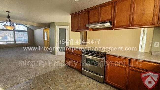 Building Photo - 941 Parkdale Ave