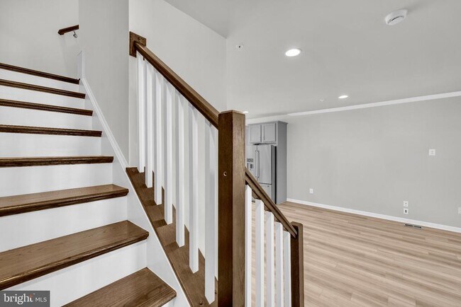 Building Photo - 1106 Overlook Wy