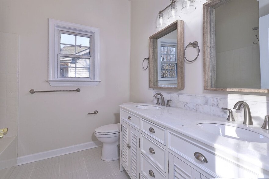 Building Photo - 6356 Glen Wilton Ln