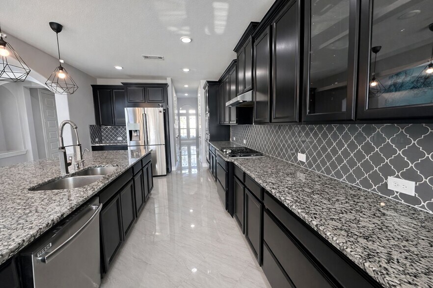 Building Photo - 2406 Trocadero Ln