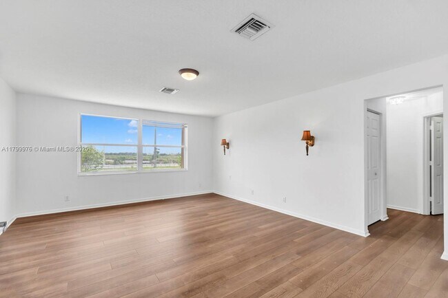 Building Photo - 12686 Little Palm Ln