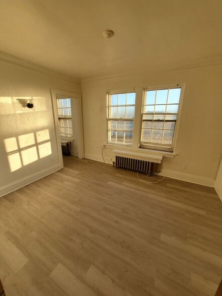 Primary Photo - 614 6th St