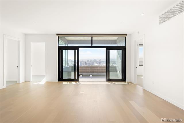 Building Photo - 3520 Chestnut Pl