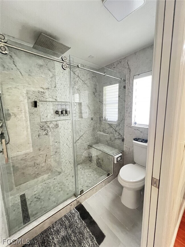 Building Photo - 3410 SE 11th Pl