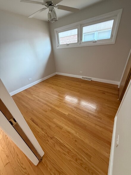 Building Photo - 3136 N Olcott Ave