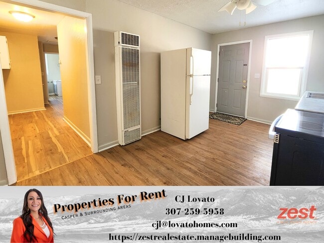 Building Photo - 2310 E 12th St