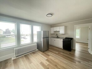 Building Photo - 55 Henriette St
