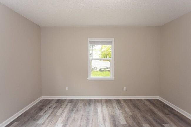 Building Photo - Welcome to this Beautiful Home nestled in the heart of Sumter, SC.