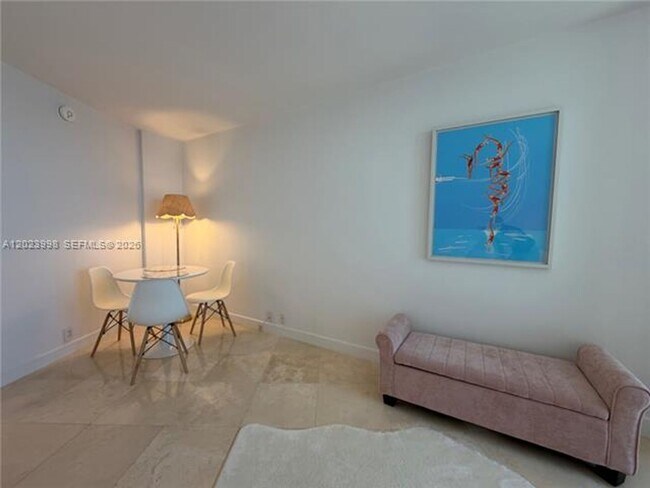 Building Photo - 1111 Crandon Blvd