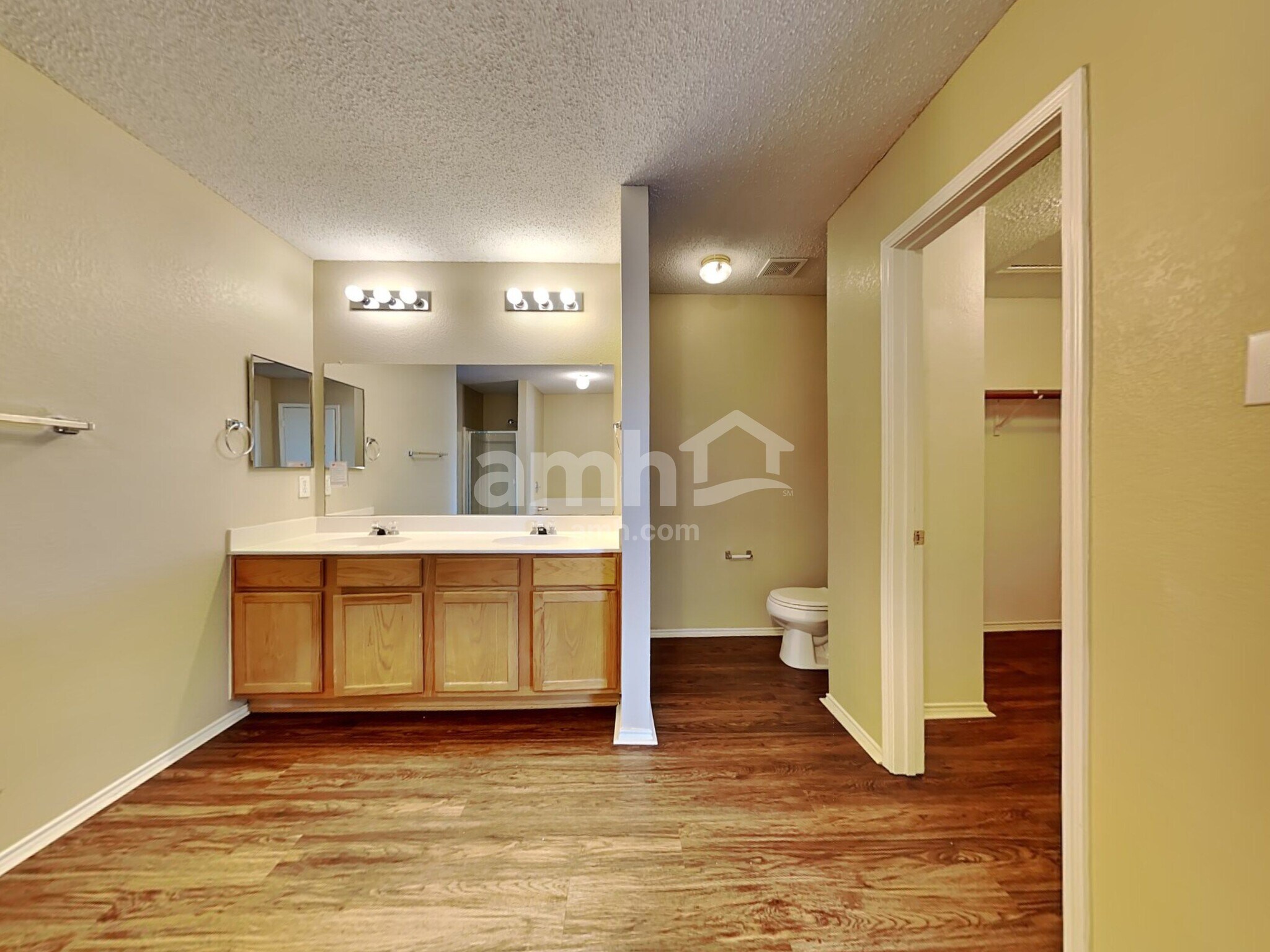 Building Photo - 5350 Driftway Dr