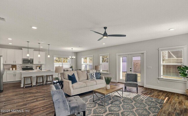 Building Photo - 1328 6th Ave N