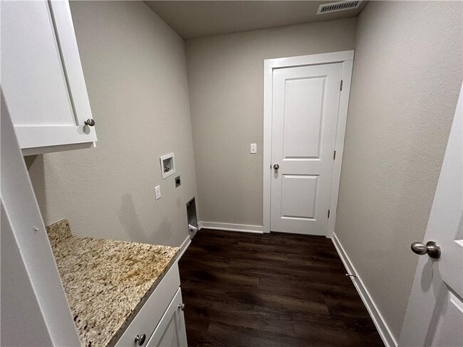 Building Photo - 419 N Mojave St