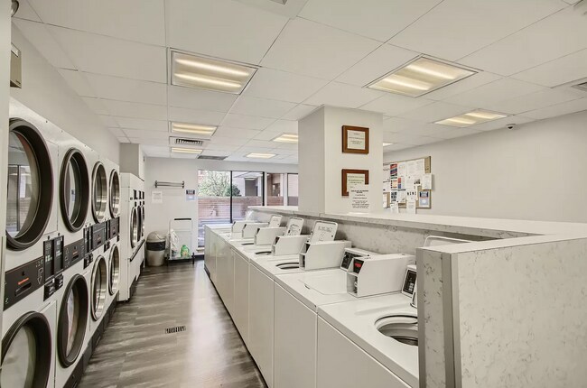 Laundry Room - 801 S Plymouth Ct