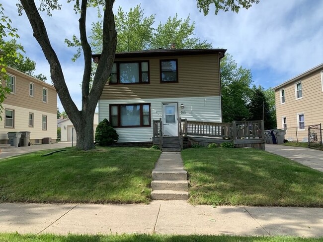 Building Photo - 4708-4710 W Howard Ave