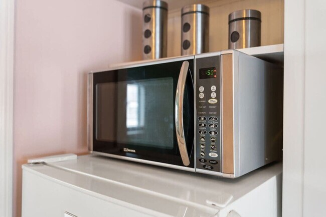 Building Photo - 12 G St