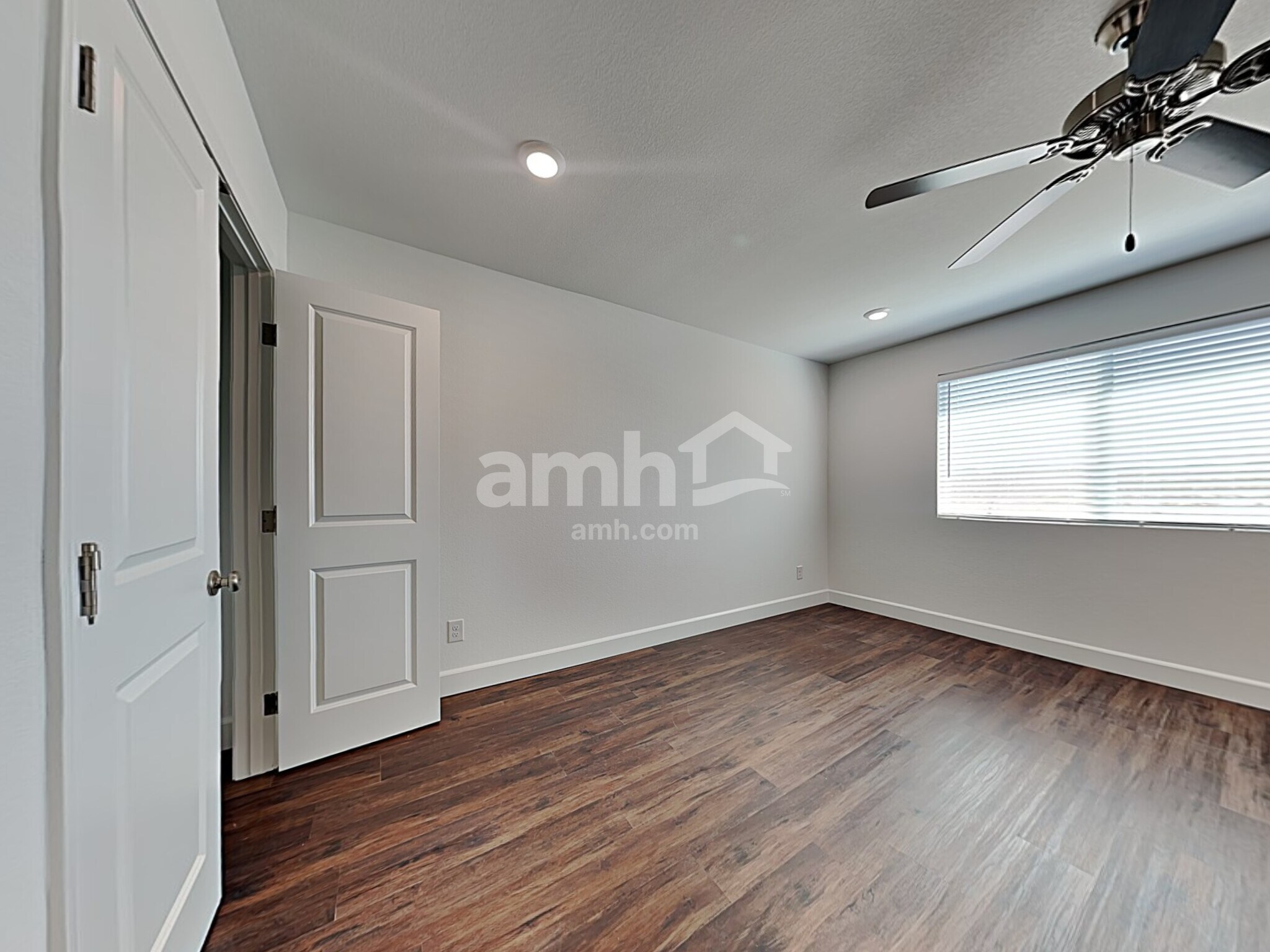 Building Photo - 8927 Tiger Tooth Ave