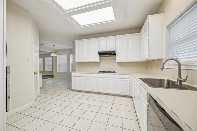 Building Photo - 16403 Wellers Way