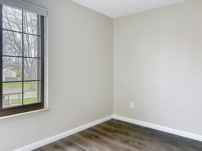 Building Photo - 1787 Sheffield Dr