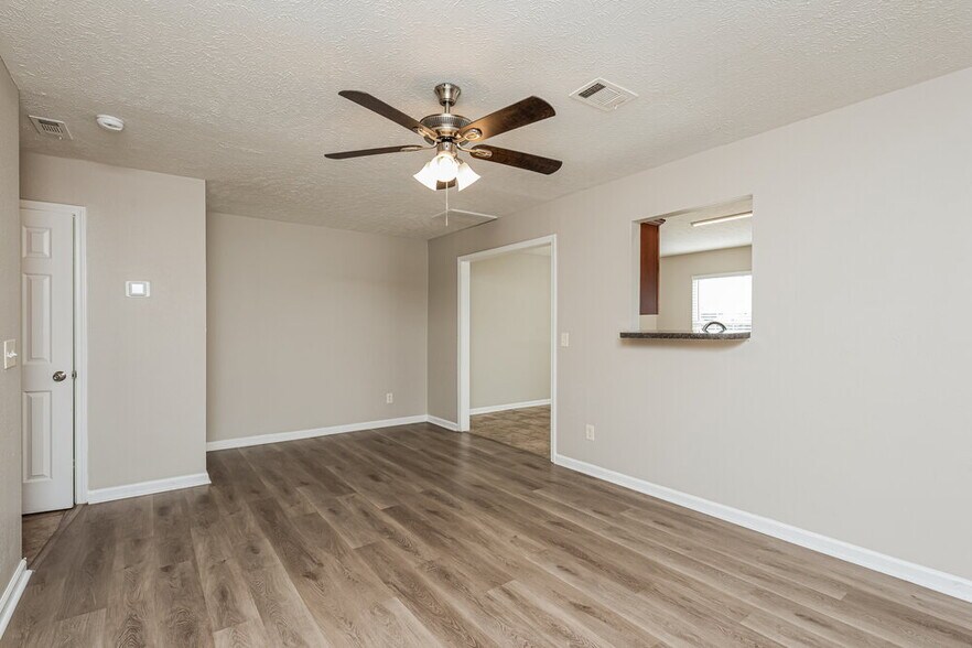 Building Photo - 602 Nixon Way