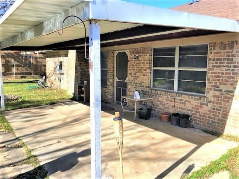 Building Photo - 901 Forest Trail Ct