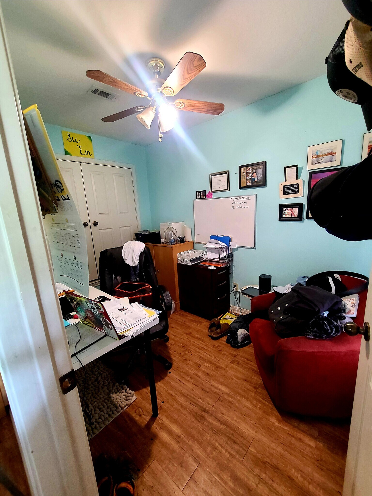 Office with a window - 1607 North 15th A Street