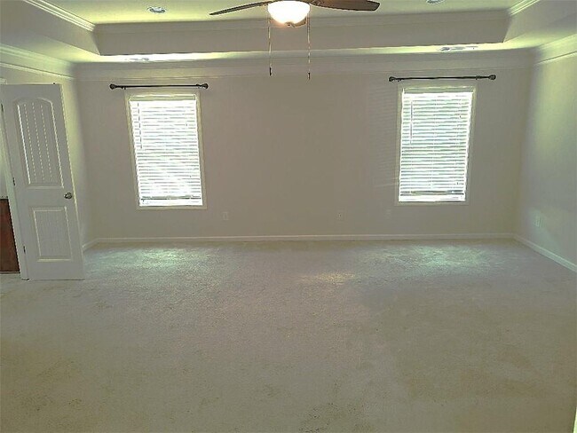 Building Photo - 6210 Pine Bluff Dr