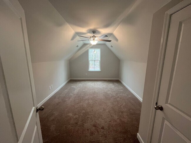 Building Photo - Breathtaking 4 Bedroom, 2 1/2 Bathroom House in Winston Salem, NC!