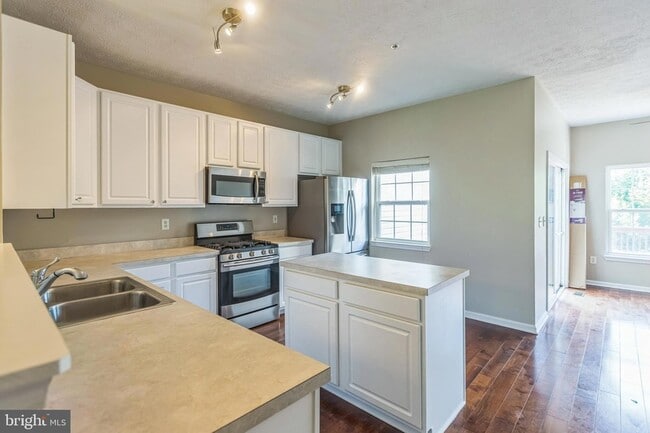 Building Photo - 4226 Lavender Ln