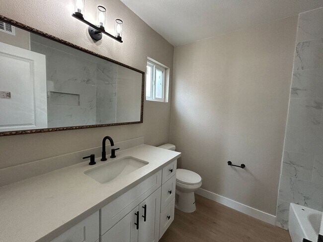 Building Photo - 2699 E Silk Oak Dr