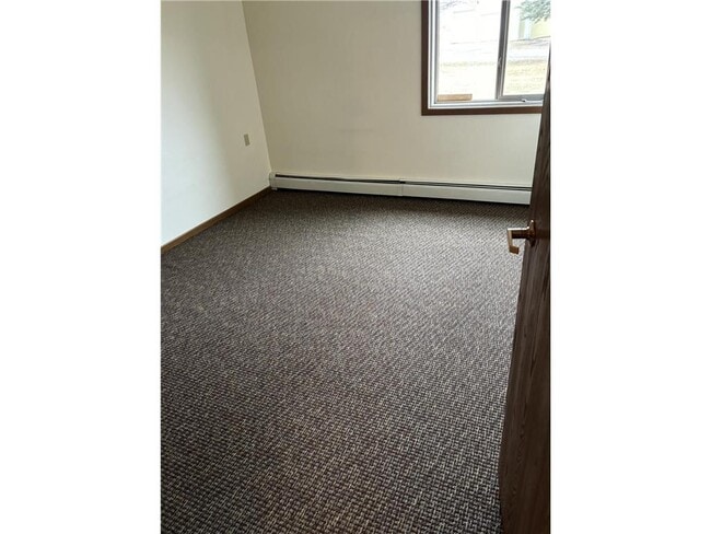 Building Photo - 107 Edgewood St