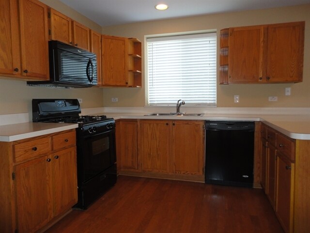 Building Photo - 3809 Landings Rd