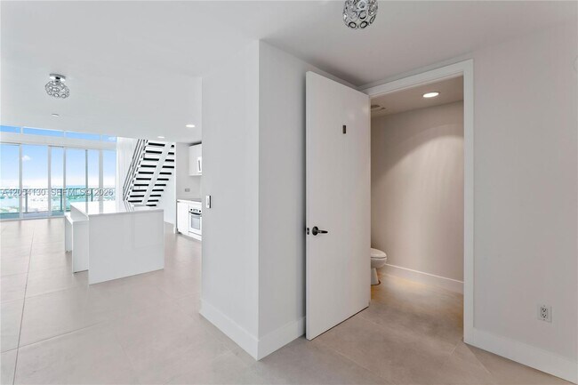 Building Photo - 1040 Biscayne Blvd