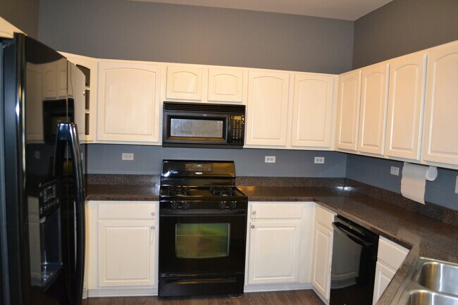 Building Photo - 169 Springbrook Trail S