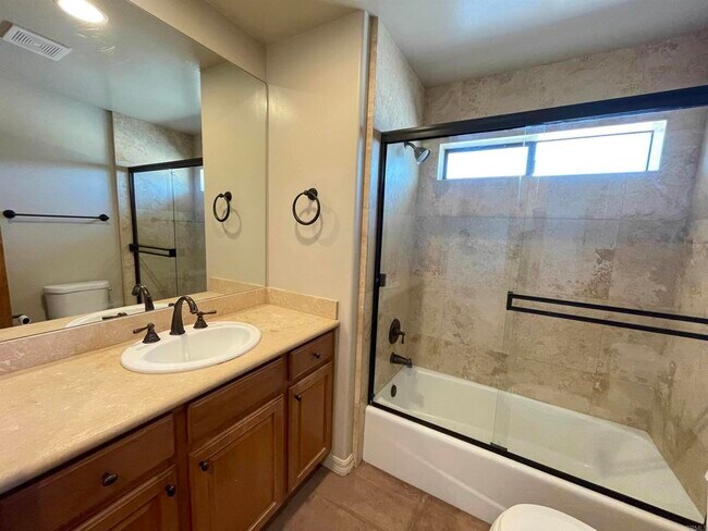 Building Photo - 12478 Hillpoint Ct