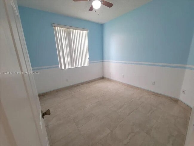 Building Photo - 10860 Fillmore Dr