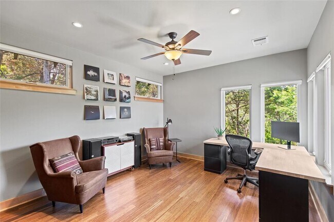 Building Photo - 14514 Hunters Pass