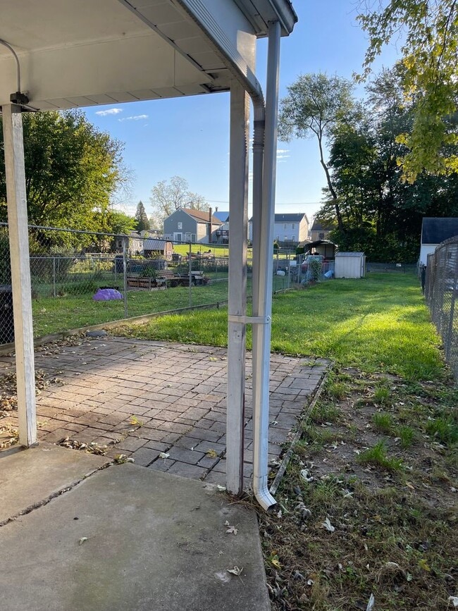 Building Photo - Three bedroom home in Beautiful Carlisle area
