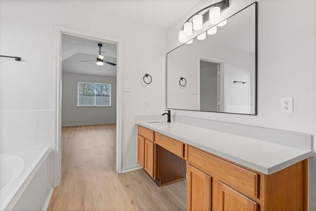 Building Photo - 29030 Fox Fountain Ln