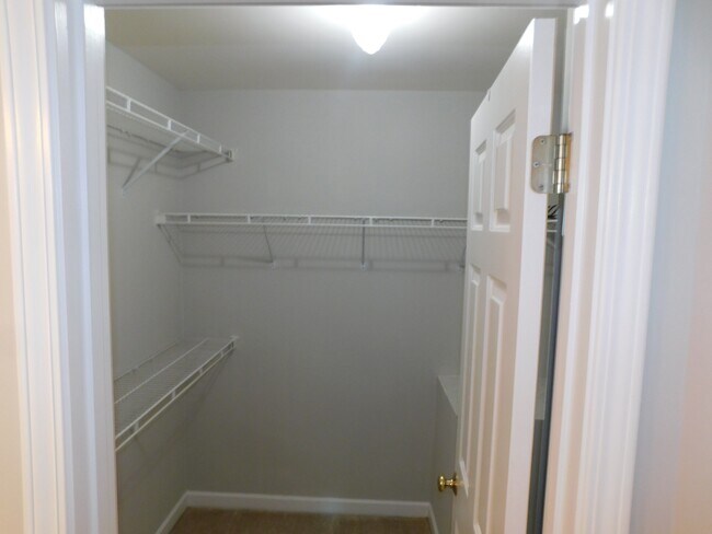 Building Photo - 235 Harbor Landing Dr